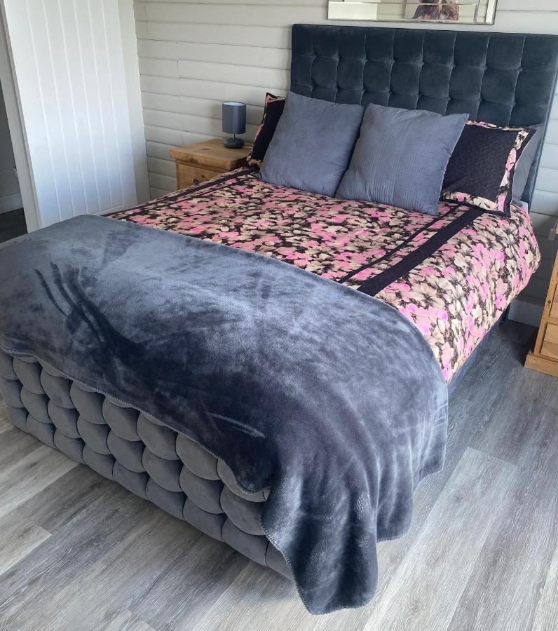 Apartment Danielle's Den Doncaster
